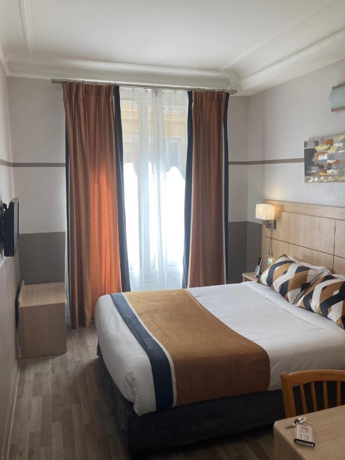 Quarto Duplo